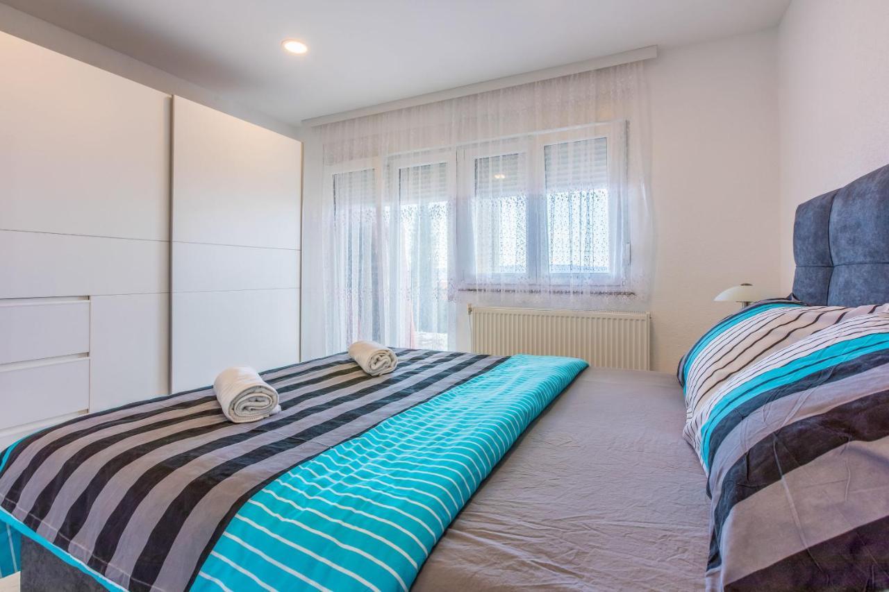 Apartments Cvetkovic Crikvenica Ngoại thất bức ảnh